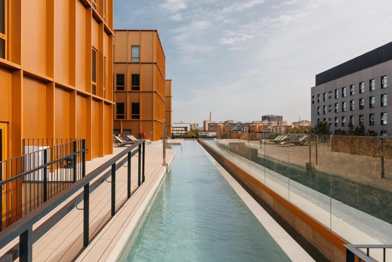 For Students Studying In Barcelona Only - Stunning Spacious Studios And Private Rooms At Pallars Student Accommodation Dış mekan fotoğraf