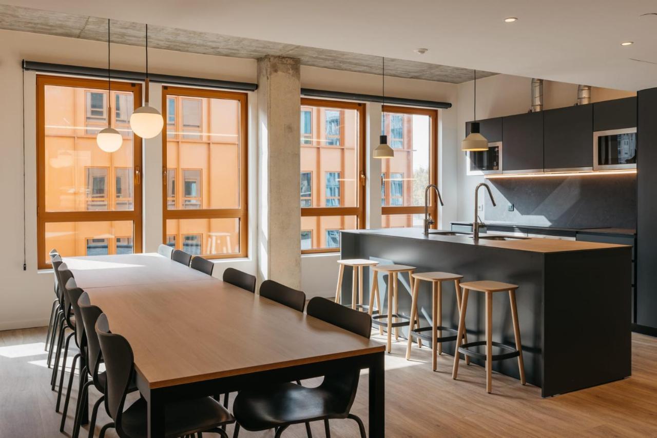 For Students Studying In Barcelona Only - Stunning Spacious Studios And Private Rooms At Pallars Student Accommodation Dış mekan fotoğraf