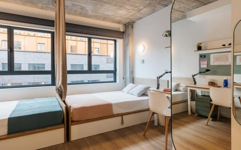 For Students Studying In Barcelona Only - Stunning Spacious Studios And Private Rooms At Pallars Student Accommodation Dış mekan fotoğraf