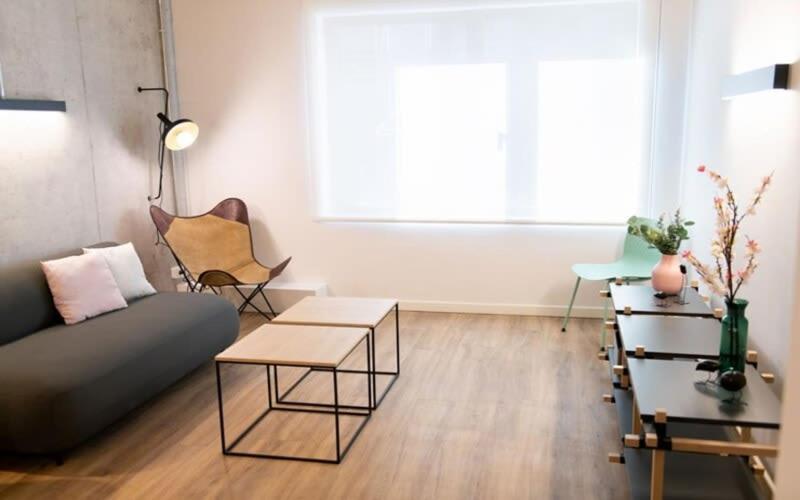 For Students Studying In Barcelona Only - Stunning Spacious Studios And Private Rooms At Pallars Student Accommodation Dış mekan fotoğraf