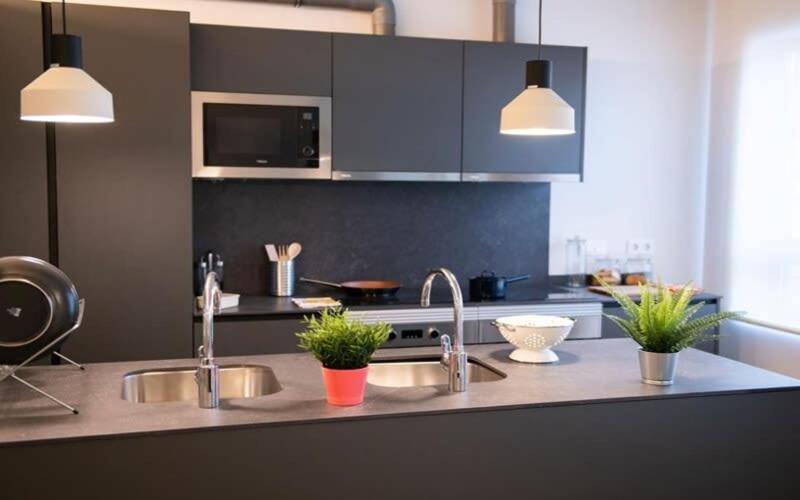 For Students Studying In Barcelona Only - Stunning Spacious Studios And Private Rooms At Pallars Student Accommodation Dış mekan fotoğraf