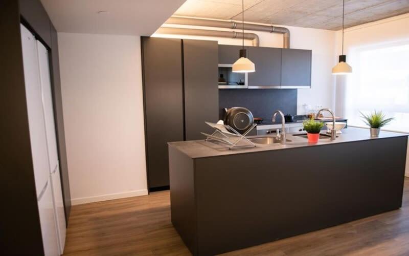 For Students Studying In Barcelona Only - Stunning Spacious Studios And Private Rooms At Pallars Student Accommodation Dış mekan fotoğraf